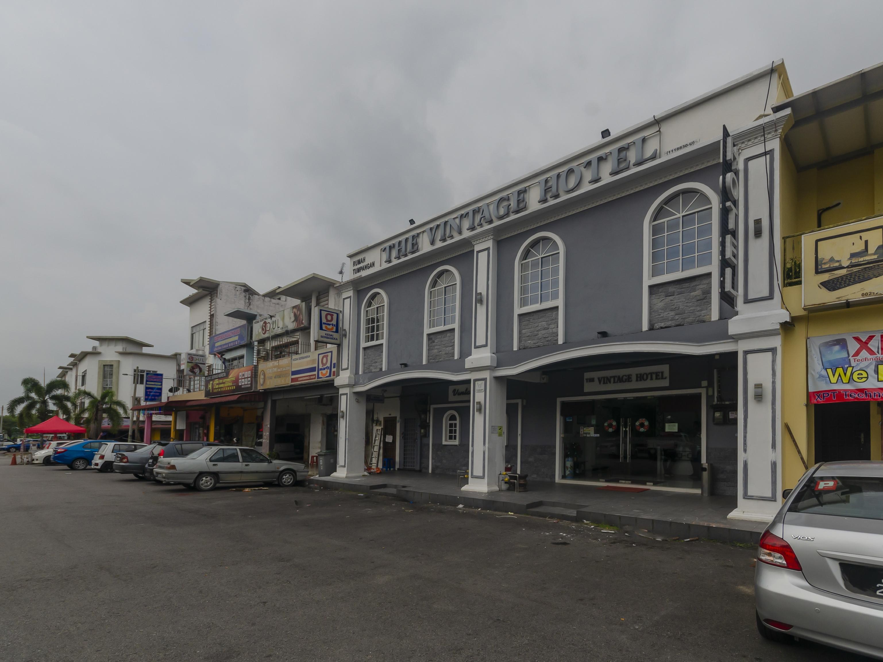 Super Oyo 596 The Vintage Hotel Johor Bahru Exterior foto