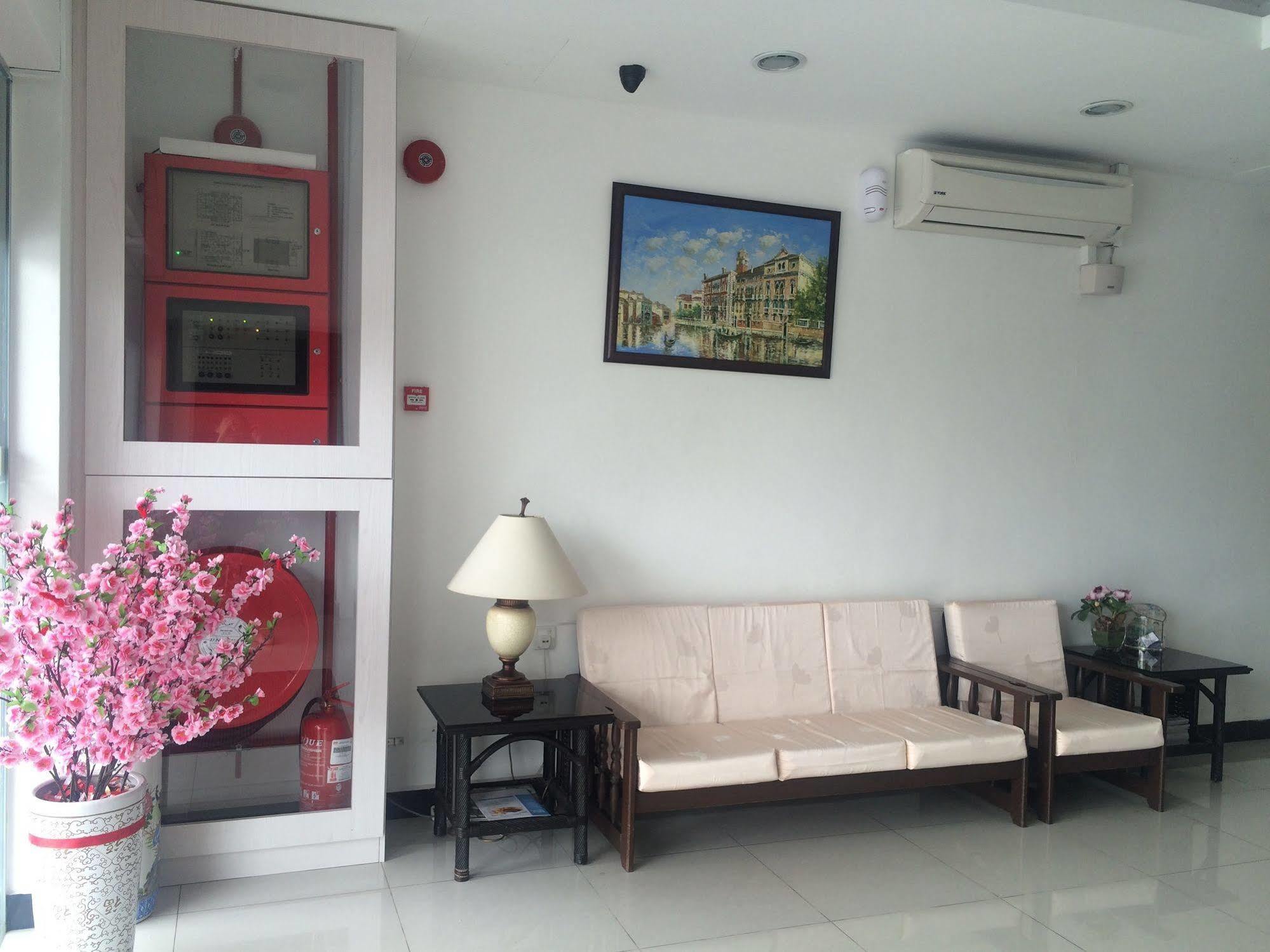 Super Oyo 596 The Vintage Hotel Johor Bahru Exterior foto